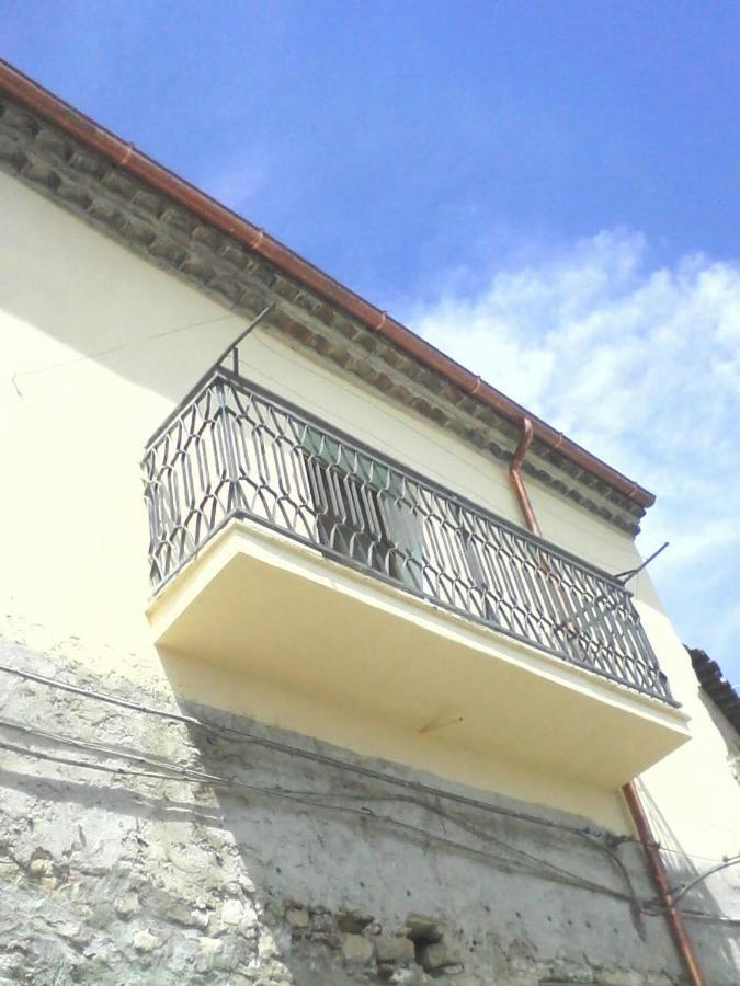 Casa Vacanze " Mela " โนวาซีรี ภายนอก รูปภาพ